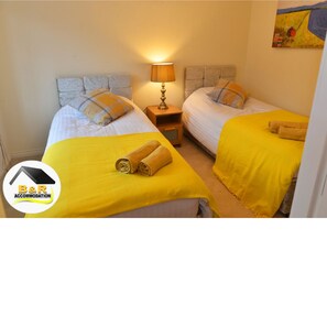 3 habitaciones, tabla de planchar con plancha y wifi gratis 