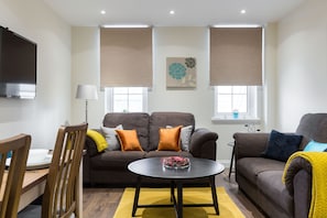 Apartment (2 Bedrooms) | Living area - Sussex Gardens Apartments (London)