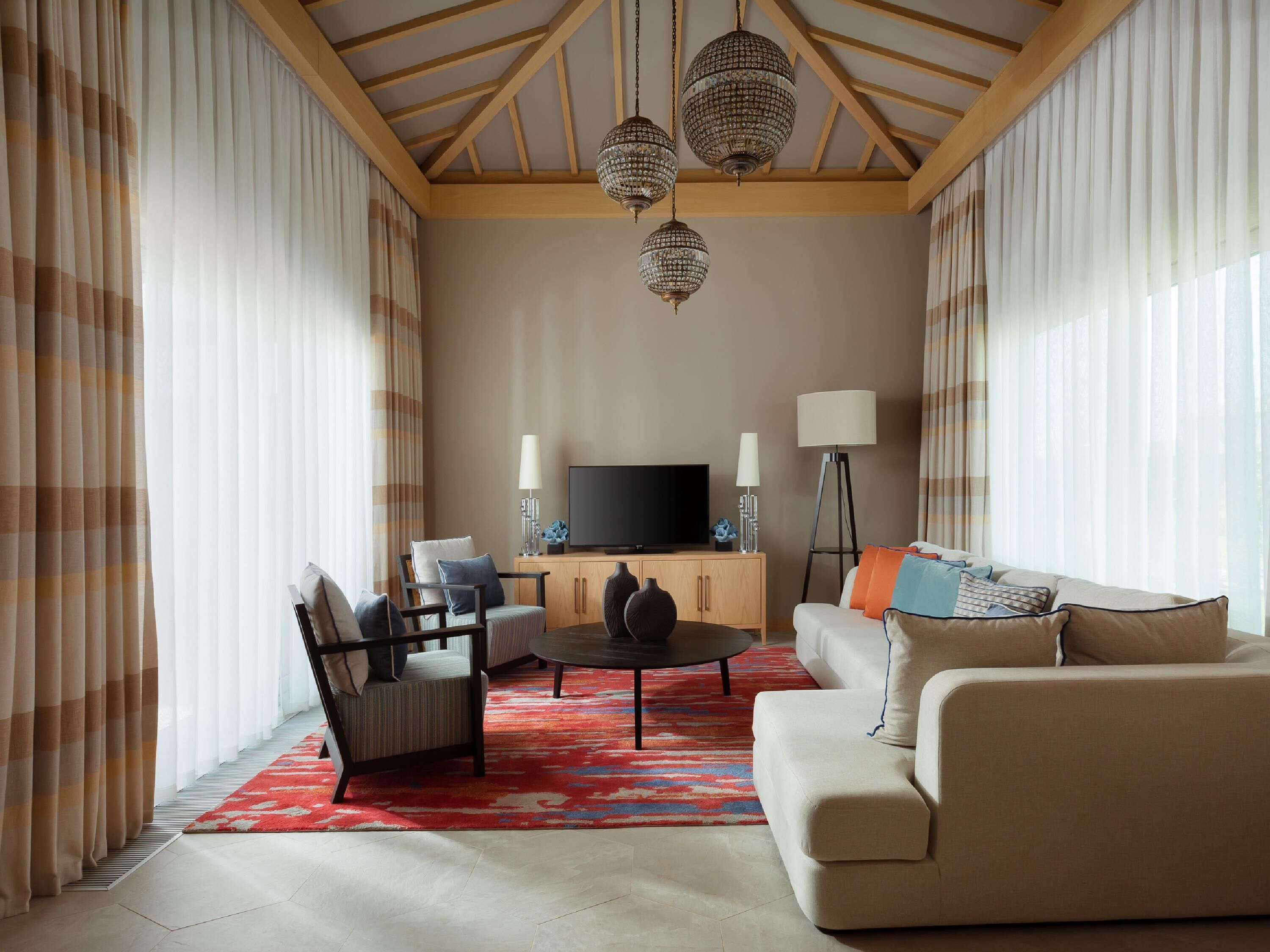 Executive villa, Meerdere bedden | Een minibar, een bureau, een laptopwerkplek, geluiddichte muren