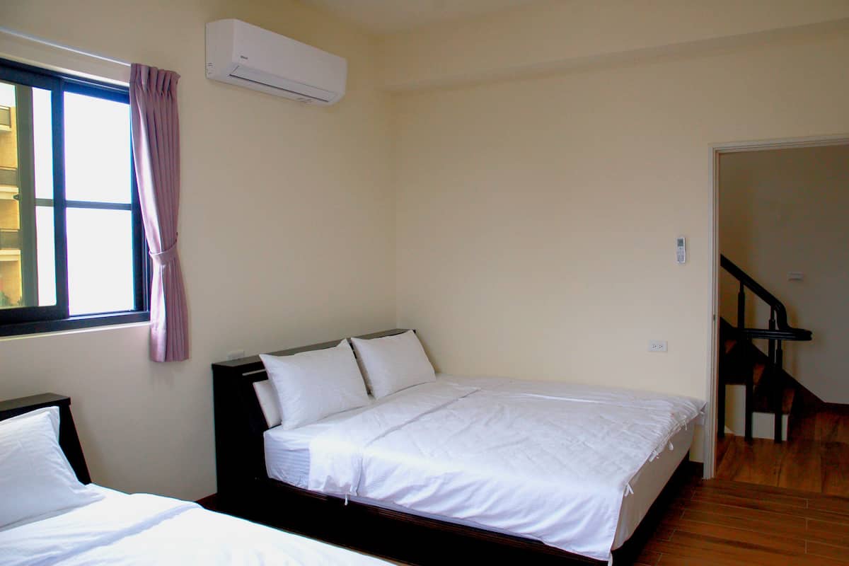 Triple Room, Shared Bathroom | Minibar, desk, blackout curtains, free WiFi