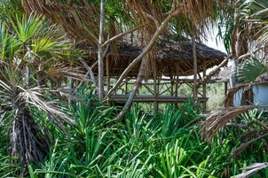 Double Room, 1 King Bed, Sea View | Garden view