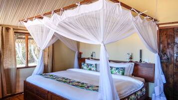 Quarto casal, 1 cama King, vista para o mar | Roupas de cama antialérgicas, edredons de pluma