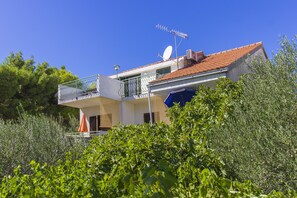 Exterior detail - 7 Olives Apartments (Rogoznica)