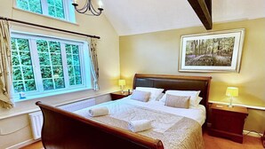 5 bedrooms, iron/ironing board, WiFi (free), bed sheets - Criddlestyle Cottage Fordingbridge (Fordingbridge)