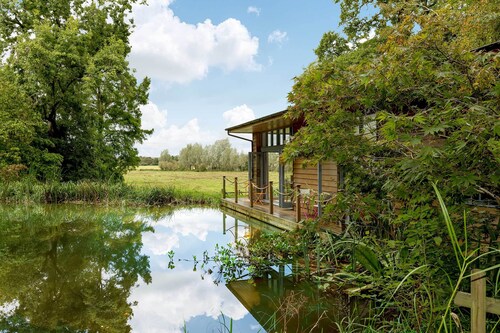 Riverside Lodge and Camping Pod in the New Forest