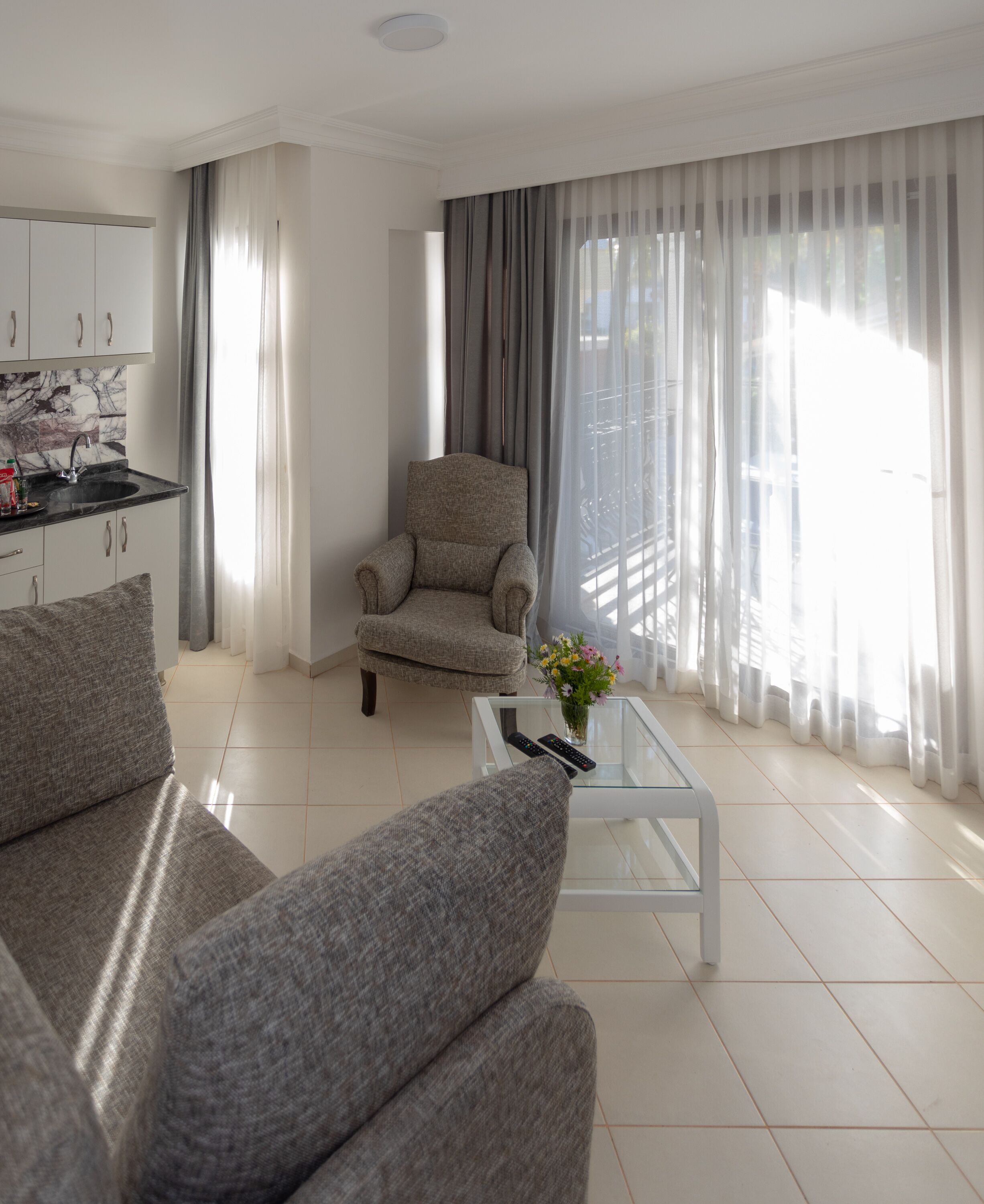 Photo - Mitos Apartments