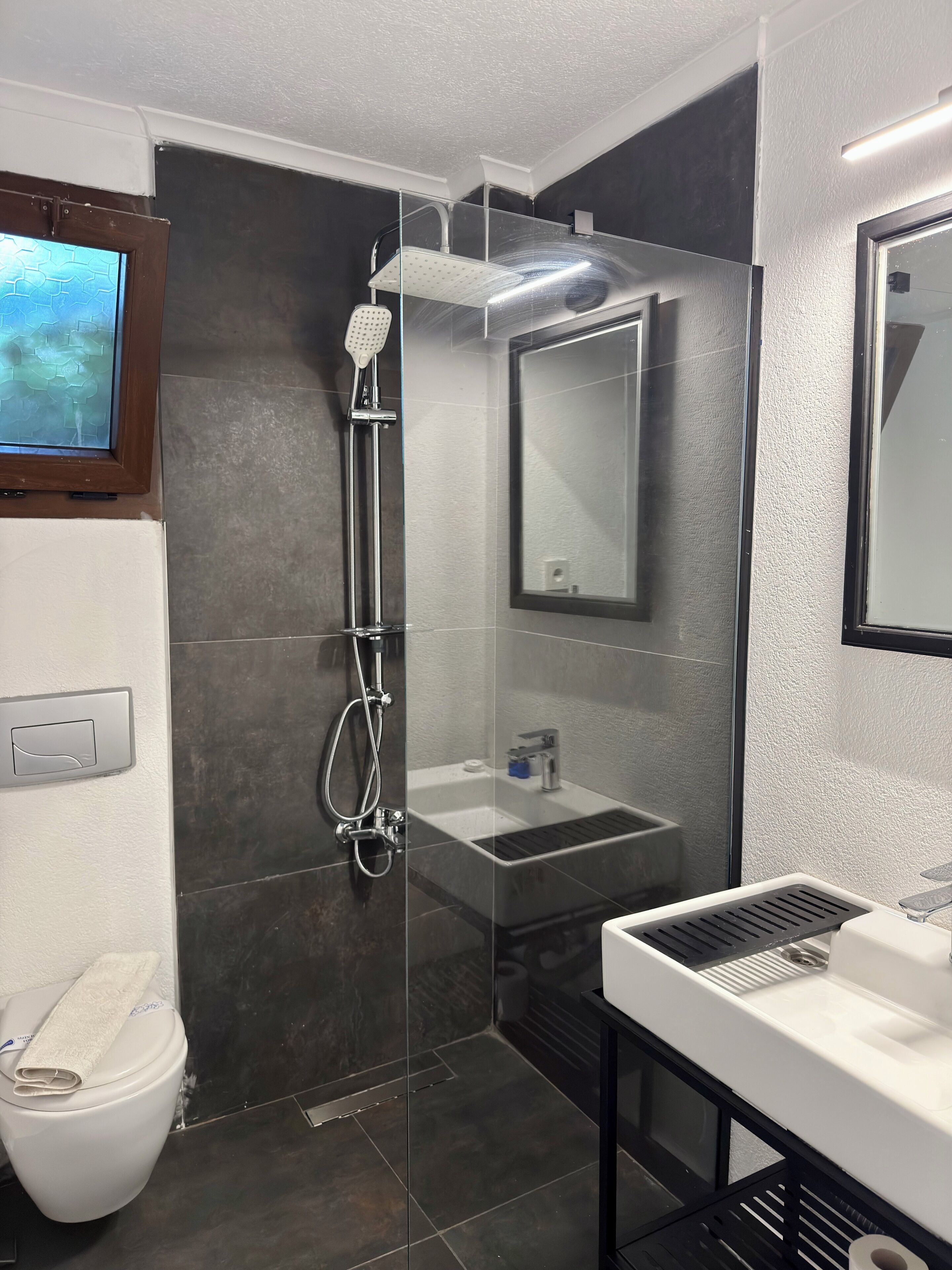 Photo - Mitos Apartments