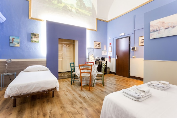 Camera tripla, balcone, vista città | Biancheria in cotone egiziano, biancheria da letto di alta qualità