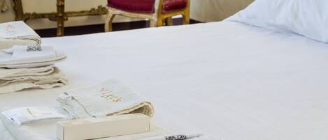 Chambre Double, balcon, vue ville