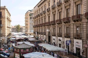 View from room - Let's B&B (Catania)