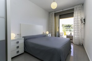 2 chambres, fer et planche à repasser, lit parapluie, Wi-Fi gratuit