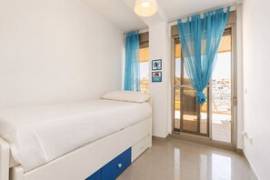 2 Schlafzimmer, Bügeleisen/Bügelbrett, Reisekinderbett, kostenloses WLAN