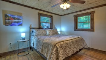 2 bedrooms, iron/ironing board, travel crib, free WiFi