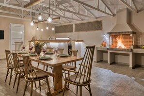 Dining - Aigli Luxury Villa with Private Pool, 5 bedrooms in Zakynthos (Zakynthos Greece)