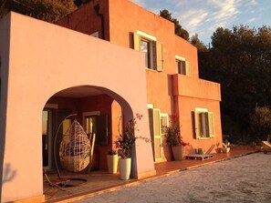 Exterior - La BouganVilla Charme & Relax with sea view (finale ligure)