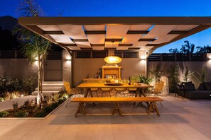 Outdoor dining - Lagoon Seabreeze Villa, Walking distance to the beach & shops!Car Free holiday! (Panormos in Rethymno)