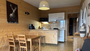 Uklassifisert bilde, 4 av 9, knapp