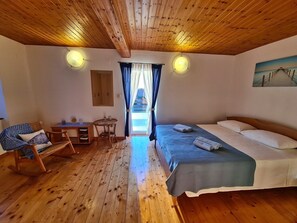 2 室のベッドルーム、アイロン / アイロン台、WiFi、ベッドシーツ