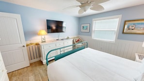 Condo, 2 phòng ngủ | 2 phòng ngủ, bàn ủi/dụng cụ ủi quần áo 