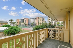 Condo, 1 Bedroom | Property grounds