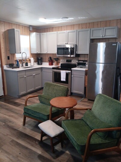 HOUSEBOAT FOR RENT- Venice Marina- The “Get Reel”- JUST RENOVATED!