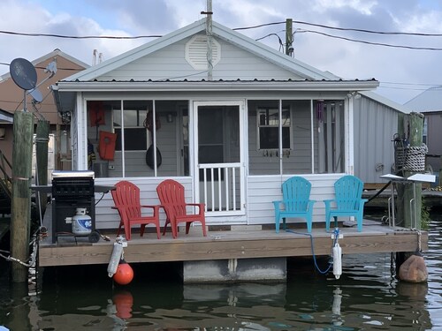 HOUSEBOAT FOR RENT- Venice Marina- The “Get Reel”- JUST RENOVATED!