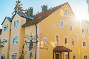 Front of property - König Ludwig Designhotel (Altötting)