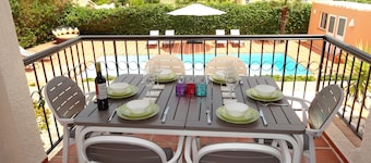 3 bed villa, large pool, A/C in all rooms, modern, peaceful location Denia 8km.