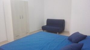 1 Schlafzimmer, Bügeleisen/Bügelbrett, Bettwäsche