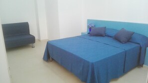 1 Schlafzimmer, Bügeleisen/Bügelbrett, Bettwäsche