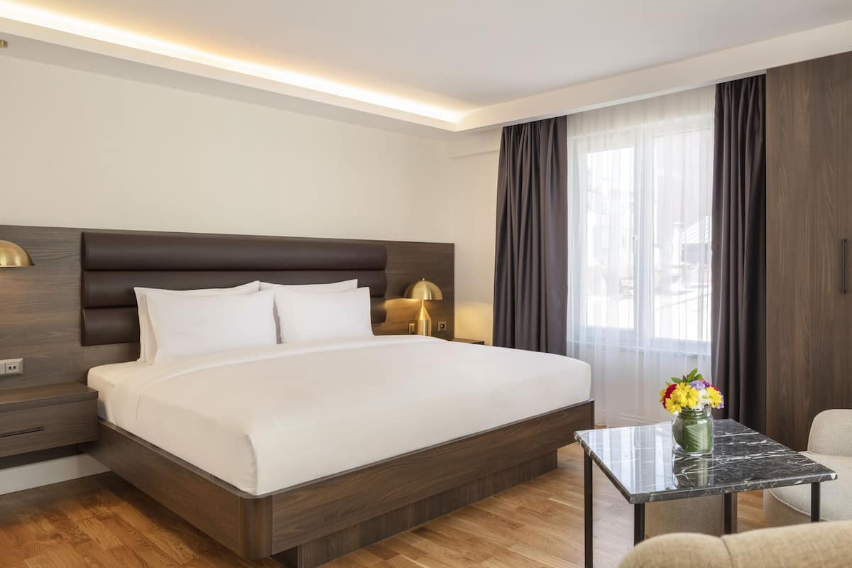 1 bilik tidur, peralatan tempat tidur premium, gebar bulu kapas