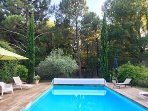 Piscine extérieure, piscine chauffée