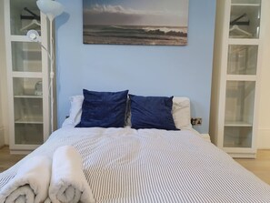 Apartment | 1 bedroom, iron/ironing board, free WiFi, bed sheets - Lux Kings RD City Centre Studio Apartment Reading (Reading)