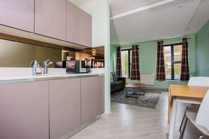 TV - Modern 1BD Flat, close to Liverpool Street (London)