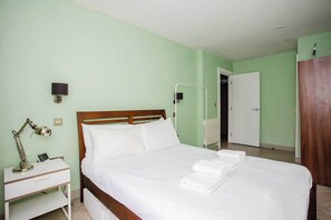 1 bedroom, iron/ironing board, internet, bed sheets