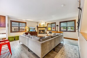 TV, fireplace, DVD player, offices - Broken Lance Chalet- Hot Tub & Near Downtown Breck (Breckenridge)