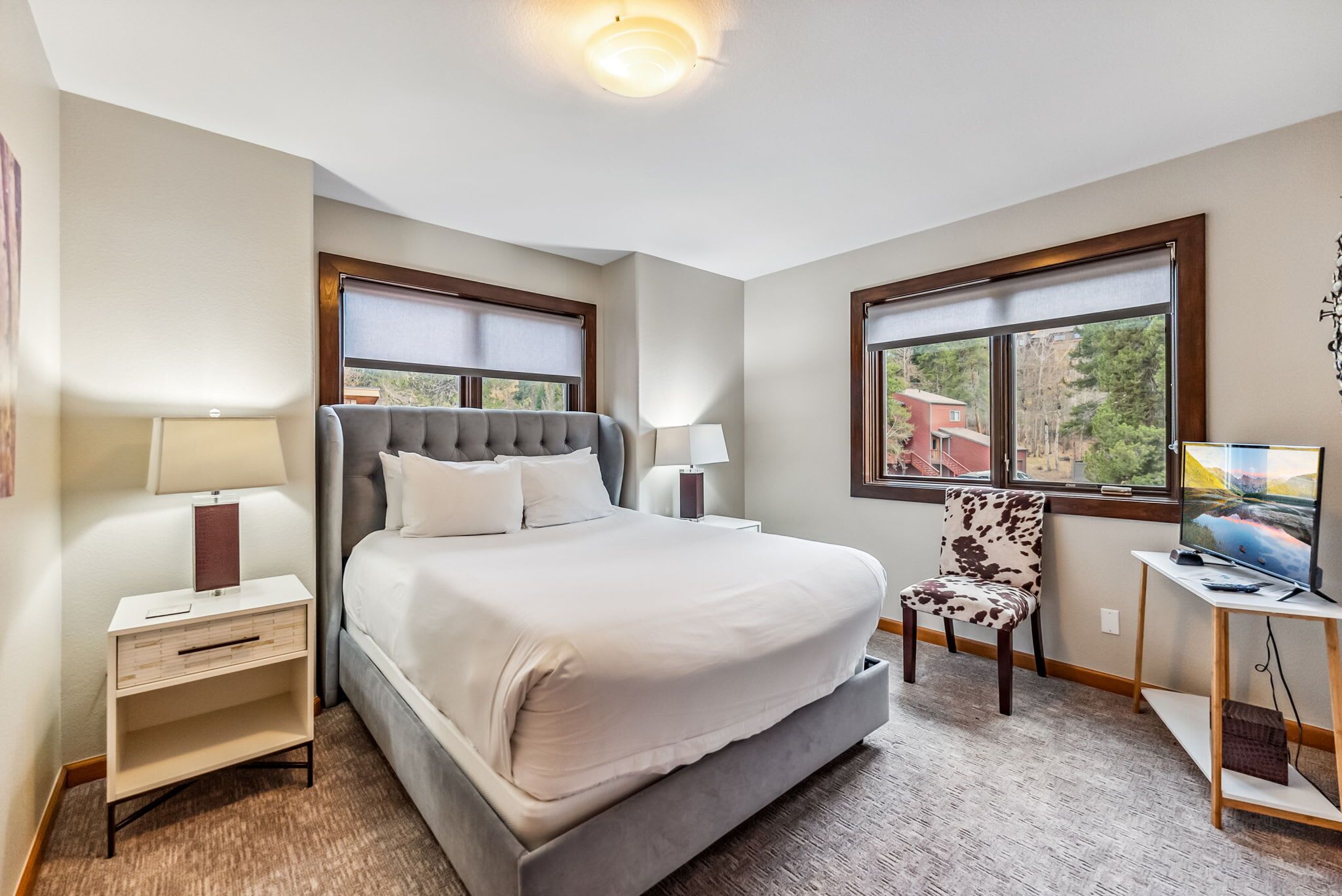 3 dormitorios, escritorio, tabla de planchar con plancha y wifi