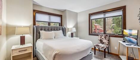 3 dormitorios, escritorio, tabla de planchar con plancha y wifi