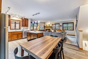 Interior - Broken Lance Chalet- Hot Tub & Near Downtown Breck (Breckenridge)