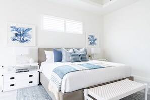 4 bedrooms, in-room safe, desk, iron/ironing board