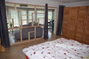 1 chambre, fer et planche Ă repasser, Wi-Fi gratuit, draps fournis