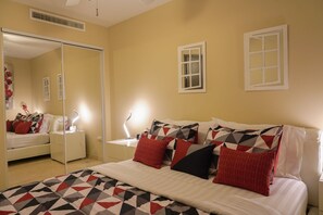 2 bedrooms, in-room safe, iron/ironing board, free WiFi