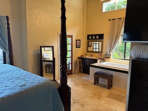 3 Schlafzimmer, Schreibtisch, Bügeleisen/Bügelbrett, kostenloses WLAN