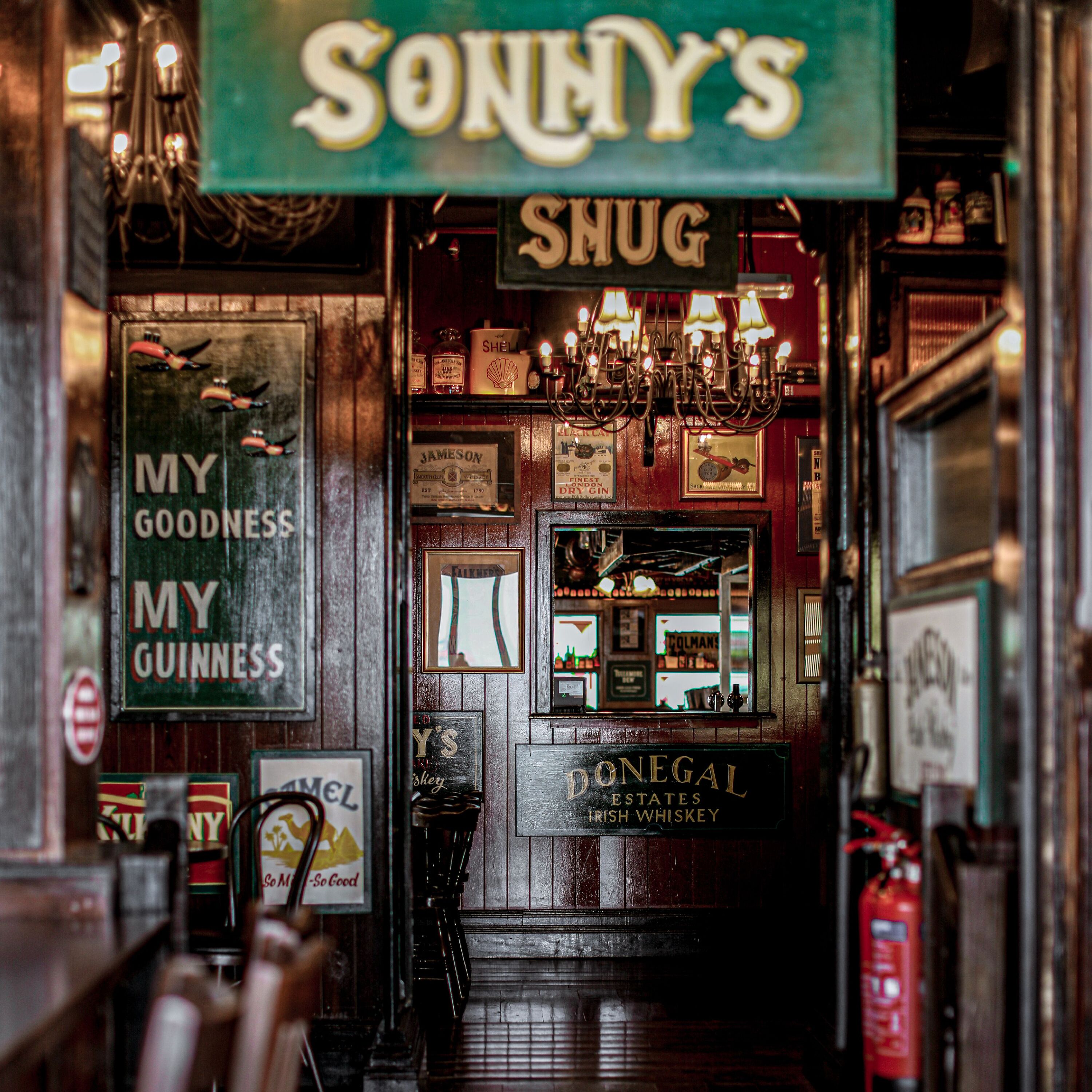 breakfast, lunch and dinner served