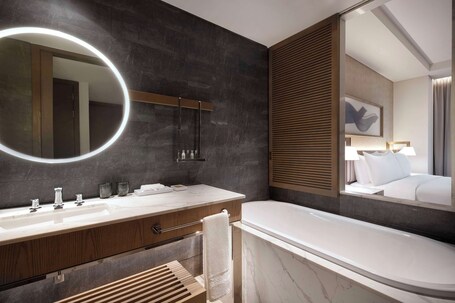 Hilton Abu Dhabi Yas Island - Image 129