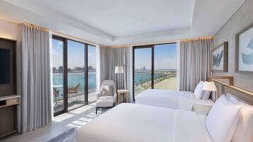 Deluxe Suite, 1 King Bed (Theme Park Access) | Premium bedding, minibar, in-room safe, desk