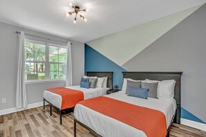 2 bedrooms, desk, iron/ironing board, free WiFi