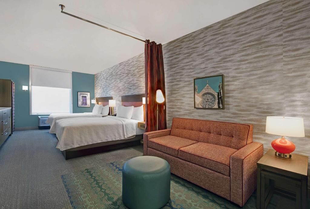 Hypo-allergenic bedding, in-room safe, desk, laptop workspace