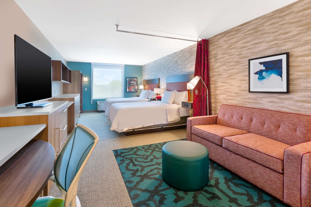 2 Queen Studio Suite