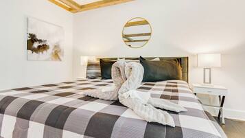 4 Schlafzimmer, BĂŒgeleisen/BĂŒgelbrett, WLAN, BettwĂ€sche